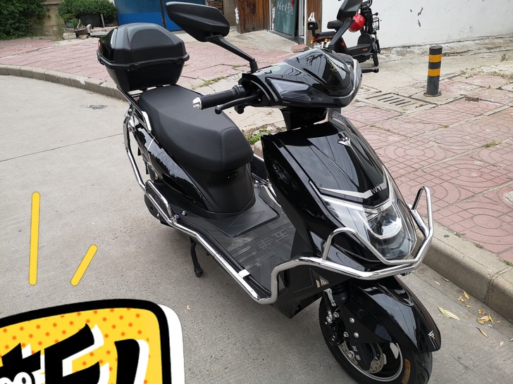 五羊电瓶车出售，准新车，绝对的好骑，大牌车...