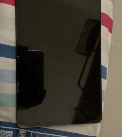 荣耀平板v6花了2200京东买的6+64g...