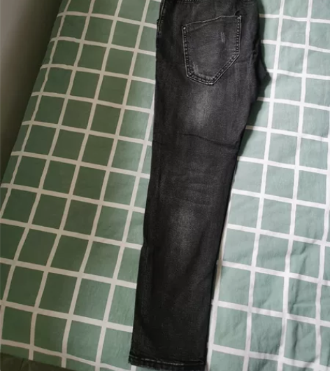 大码牛仔裤，30码，150斤以内可穿。 感...