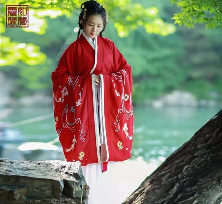 如梦霓裳汉服福袋曲裾，原价转，不包邮。
