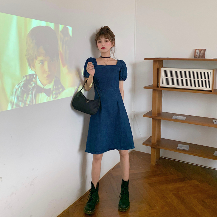 法式复古方领连衣裙女夏2020新款裙子可盐...