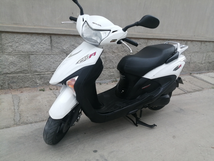 新大洲本田e影110手续齐全可过户！外观有...