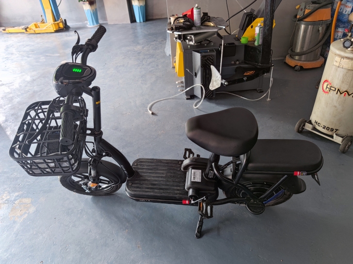 哈啰棒途新国标新款电动车48V电瓶车电动自...