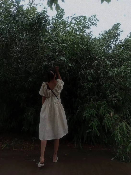 九五成新，清衣柜，拍照穿过两三次衣服多穿不...