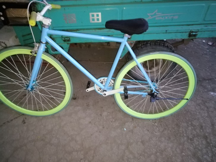 自行车七八成新吧,18642389877