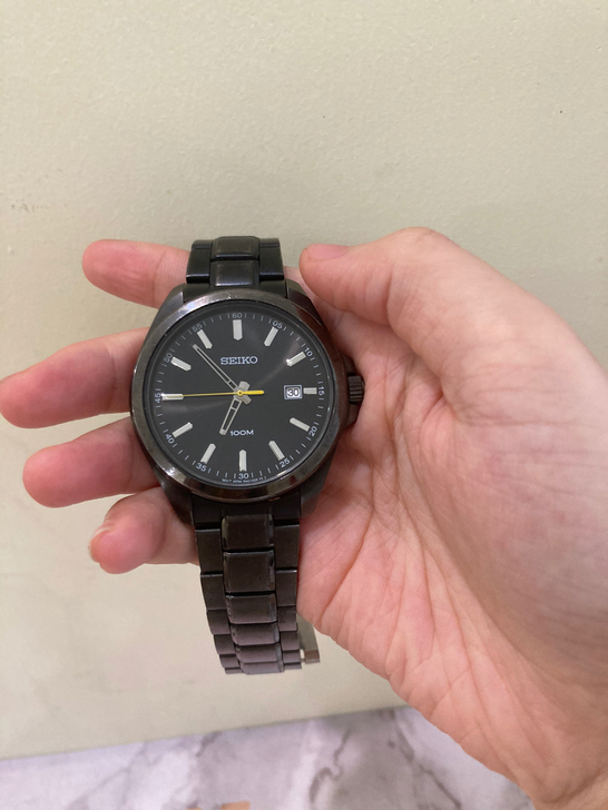 精工男表手表男使用两年现在没电闲置，美国代...