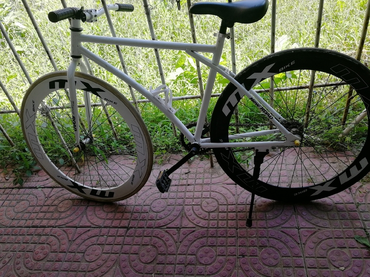 死飞,40刀圈,很轻,单指可拎,同城自提