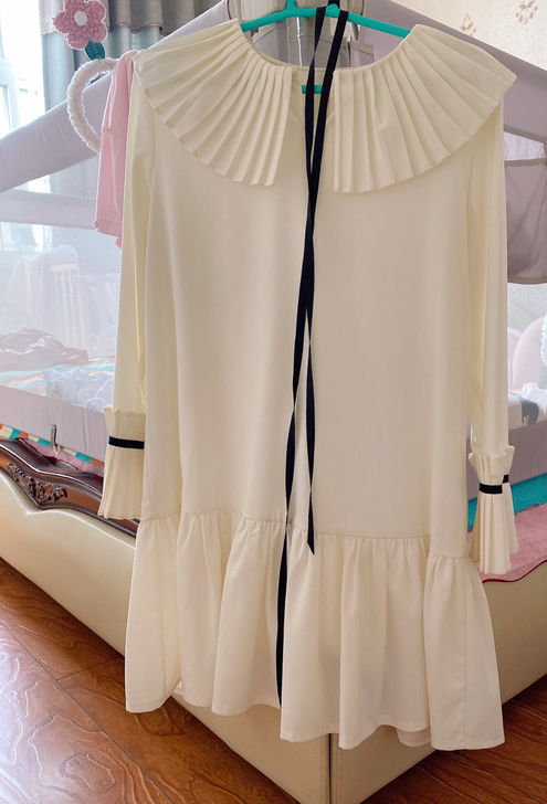 学院风雪纺连衣裙，穿了没几次就怀孕了，特别...