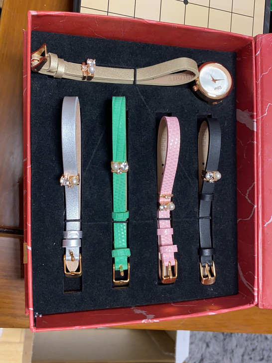 全新 时尚潮流 女 圆形 手表