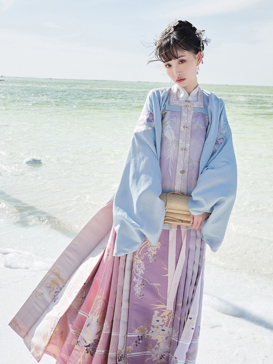 换【十三余 】[重明之梦]m换s码