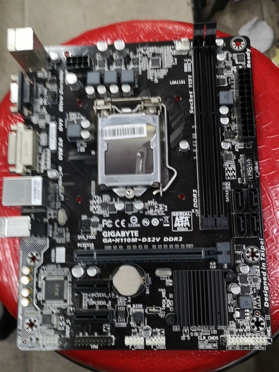 技嘉H110M-DS2V  DDR3主板。...