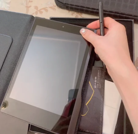 e人e本 T9s 星空黑 型号：EBEN8...