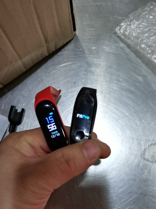 全新智能手环未使用，没有包装盒，由于没有做...
