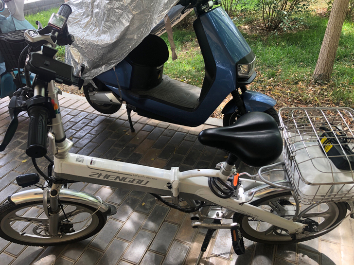 正步电动自行车