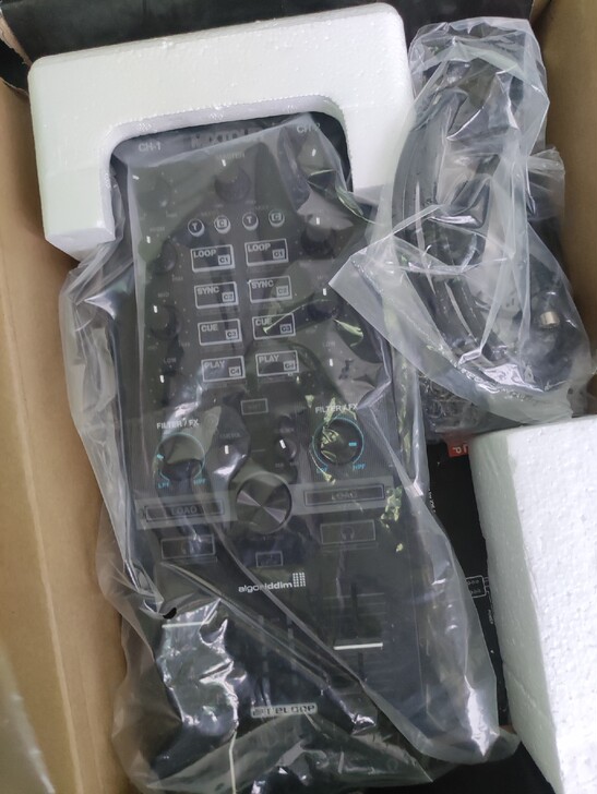 reloop mixtour DJ控制台，...