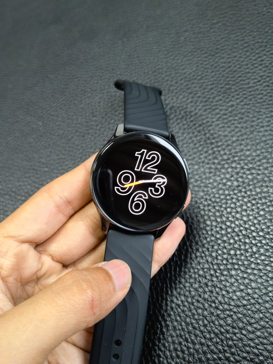 一加watch 8月15购于狗东 戴的时间...