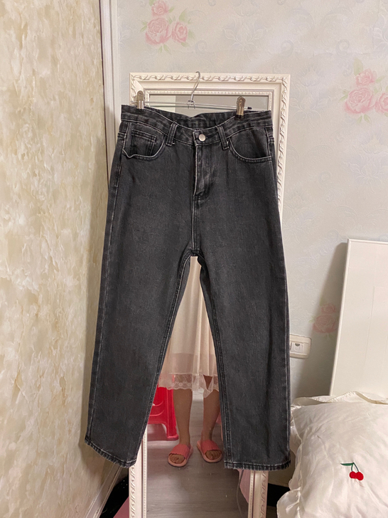 烟灰色牛仔裤