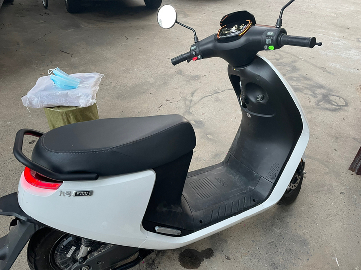 出售九号e100，1800公里，两个月了车...