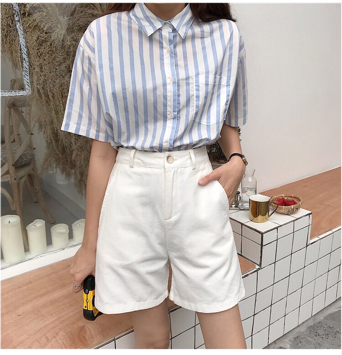 黑色 白色 宽松高腰牛仔裤子女。 出售一批...
