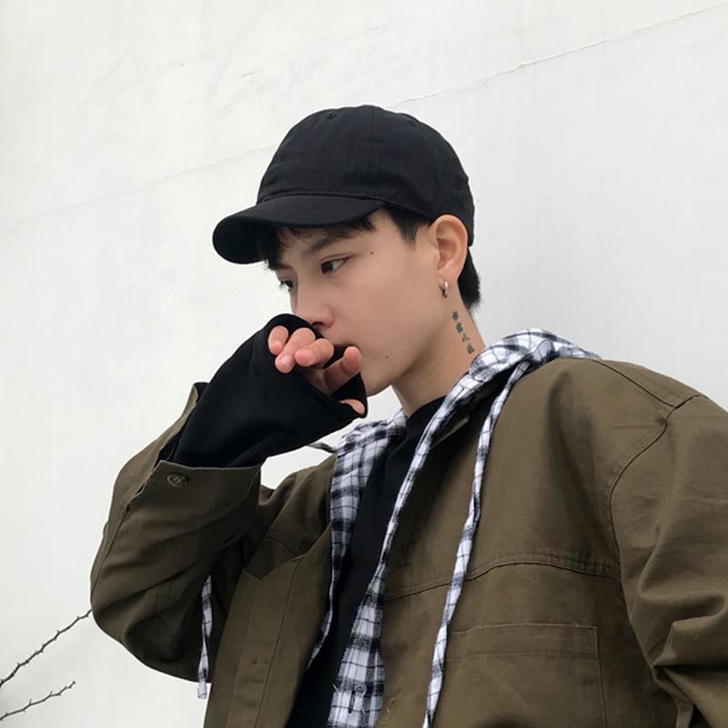 复古简约短檐帽纯色嘻哈帽情侣软顶舒适亲肤短...