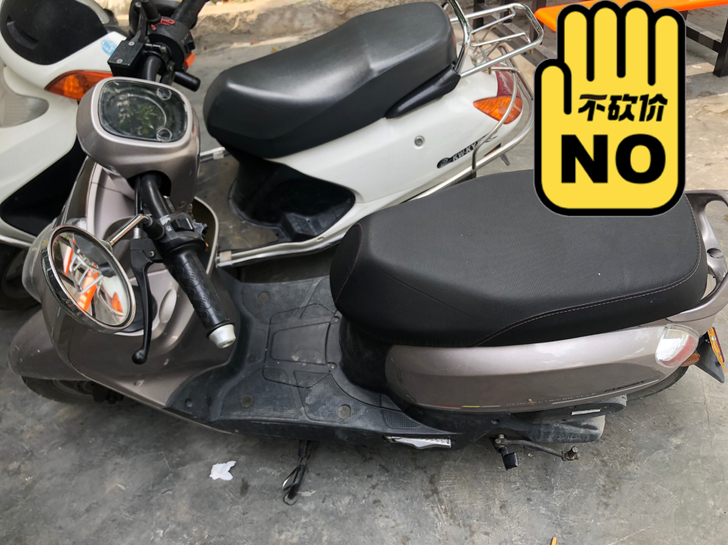 踏板车 代步车 二手s5带合格证 1000...