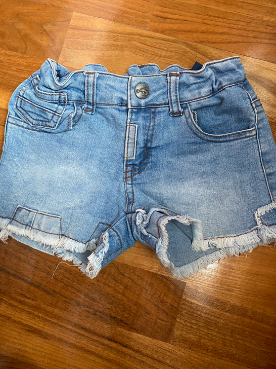 zara104码牛仔短裤 二手衣物不退不换