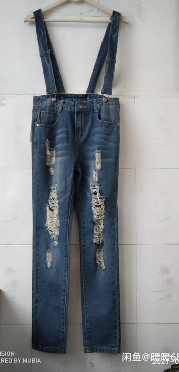 全新破洞背带裤，破洞，非常时尚，可以两穿，...
