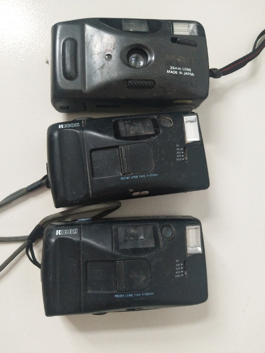 三个理光胶卷相机