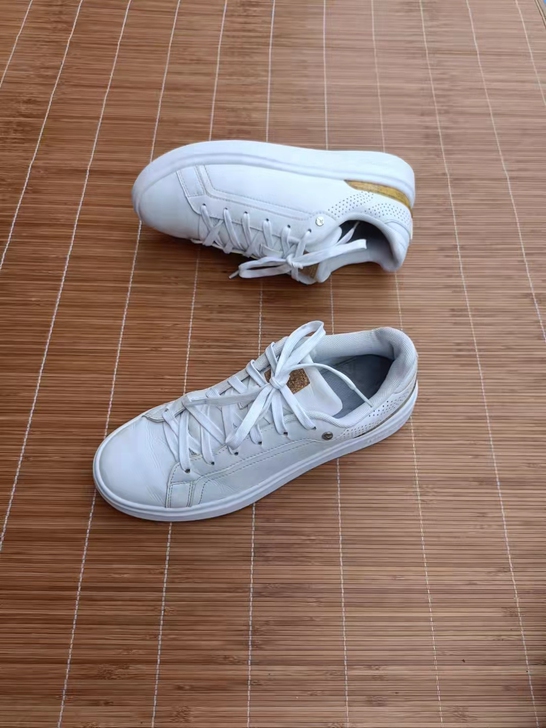 41码 特步运动鞋          鞋子...