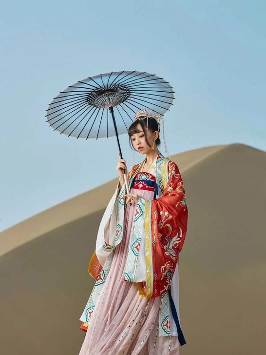 十三余鹿王一二重大袖衫