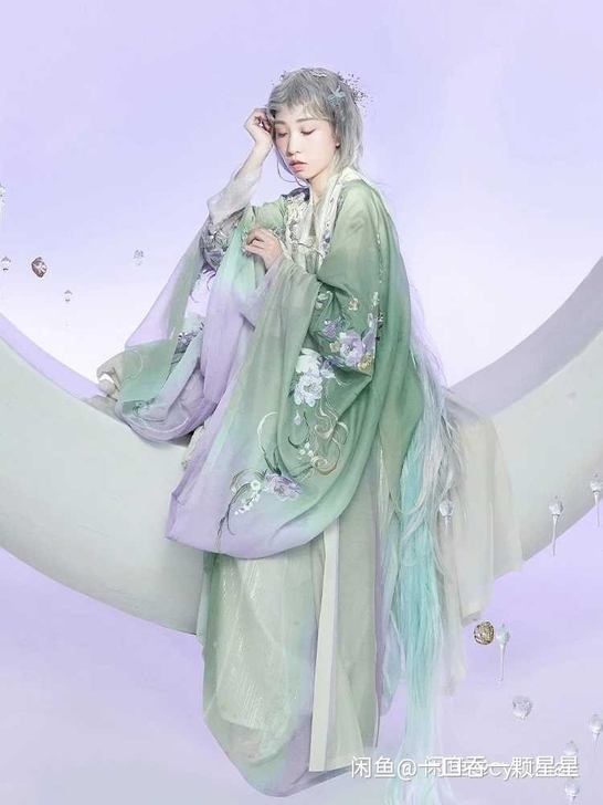 （收）十三余小豆蔻露花倒影嫦娥汉服 全套L...