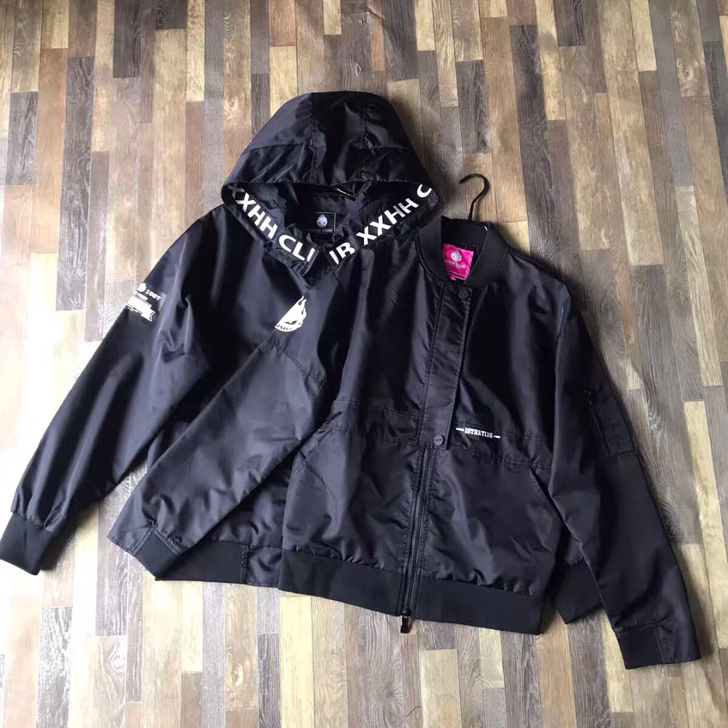 潮品CLUB XXXH男装街头联名款大眼球...