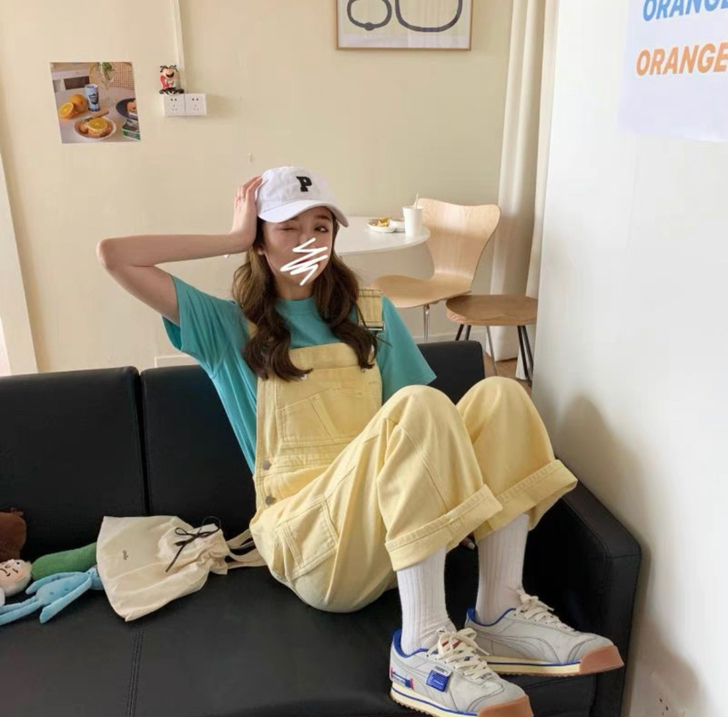 奶油黄直筒阔腿牛仔裤