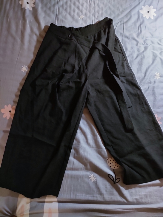 以纯黑色夏季阔腿裤 七分阔腿裤