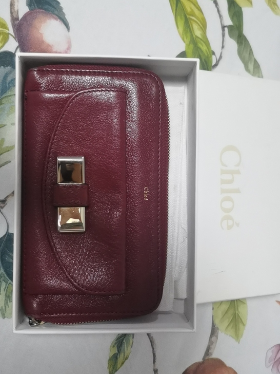Chloe红色钱包，香港免税店购买。皮质手...