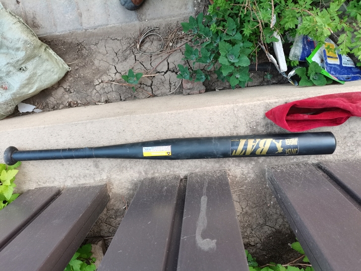 BAT迪百特棒球棍，应该32寸，购买多年，...