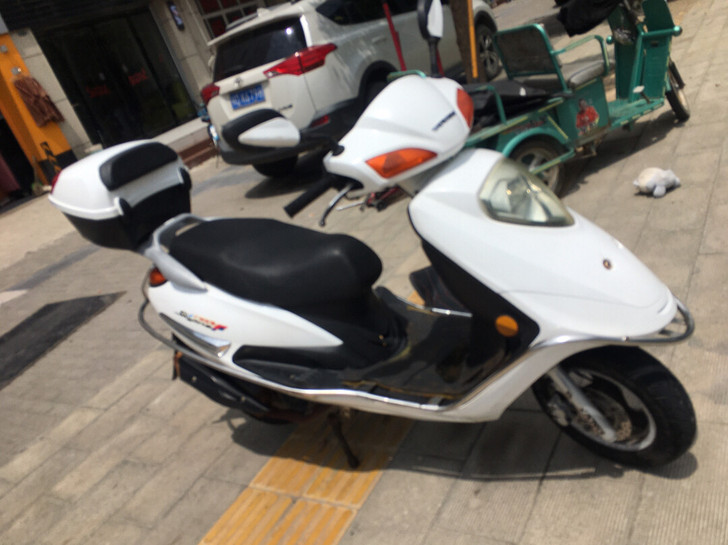 五羊125踏板摩托省油轻便动力足无暗病,正...