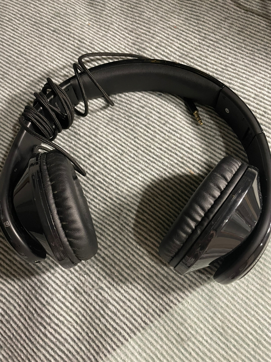 头戴降噪耳机/可折叠