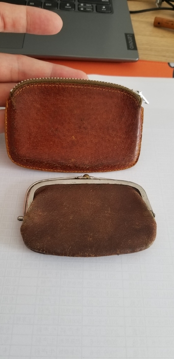 两个迷你钱包 真皮 很精致 小巧