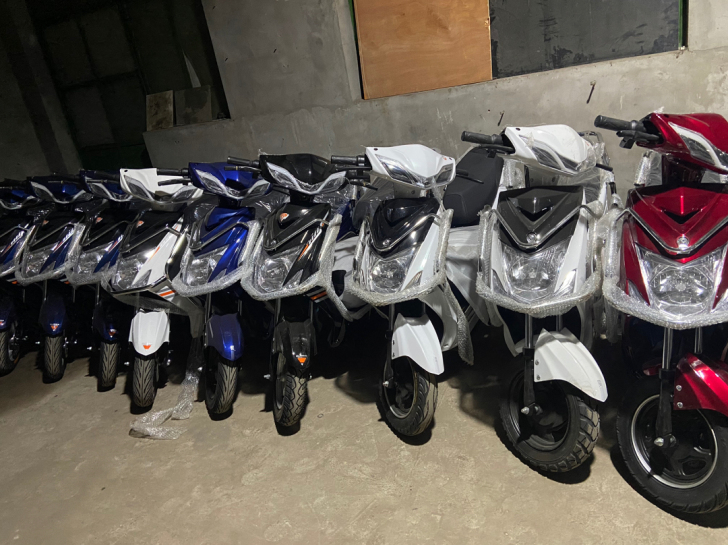 新国际电动车!店在通州 !可上白色牌照!续...