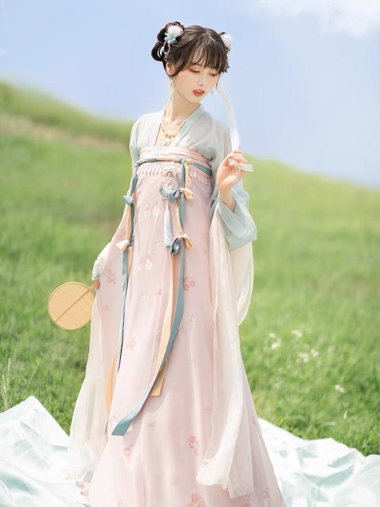 池夏汉服 画中仙：栀夏浅茶