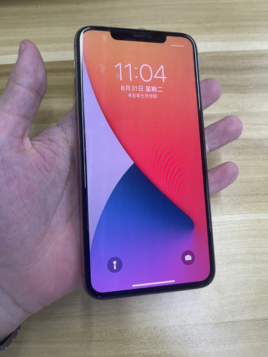 iphone 11promax 64 金色...