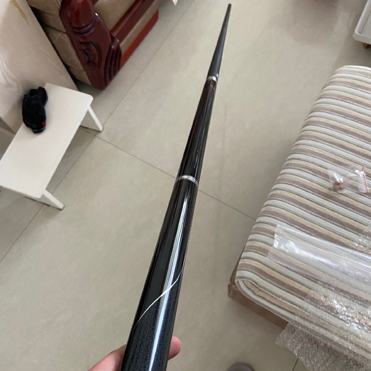 球房不开了,闲置几根一手美洲豹黑科技球杆,...