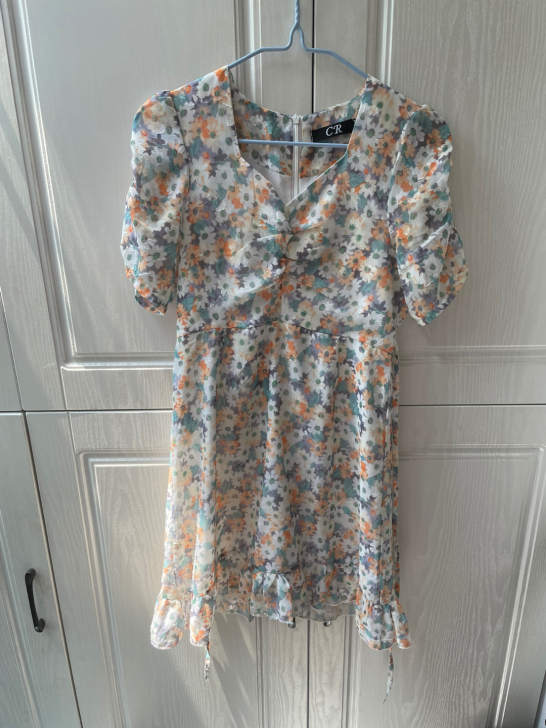 M码小碎花连衣裙 便宜出了 江浙沪包邮（私...