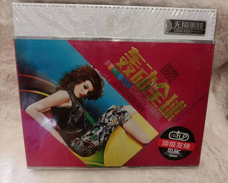 轰动全球顶级英文嗨曲CD，一盒3张CD，全...