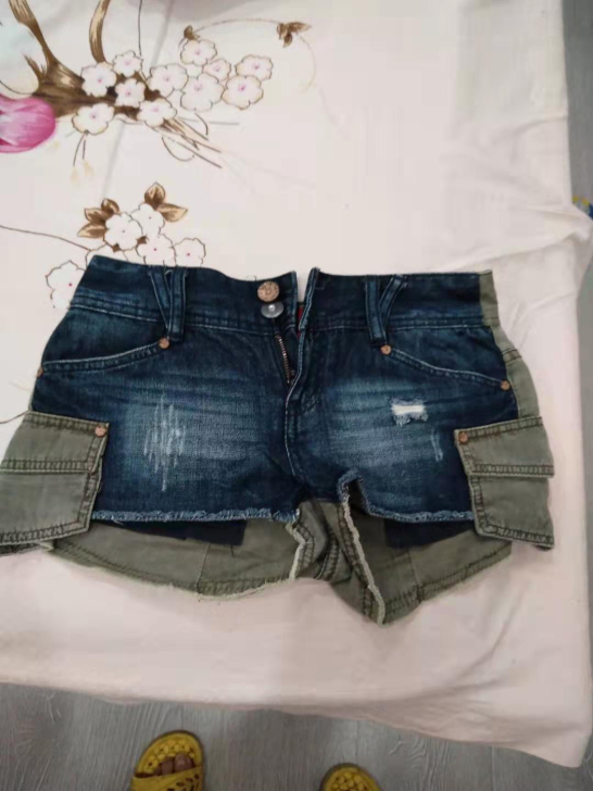 牛仔短裤系列，都是only，moda。的牌...