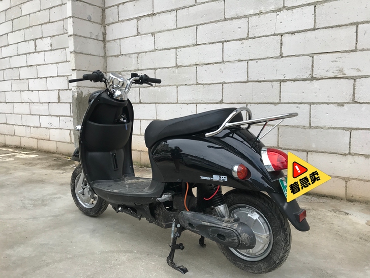 9新爱玛电动车，票据齐全，可过户。