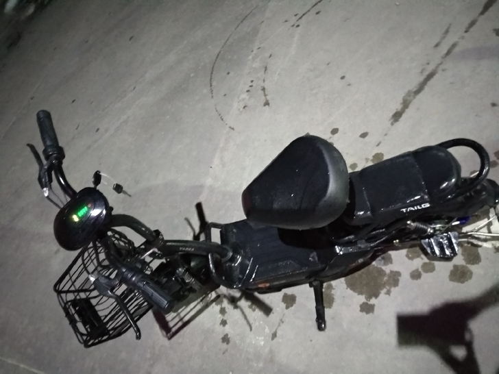 雅迪电动车。闲置出实物图48/12大概30...