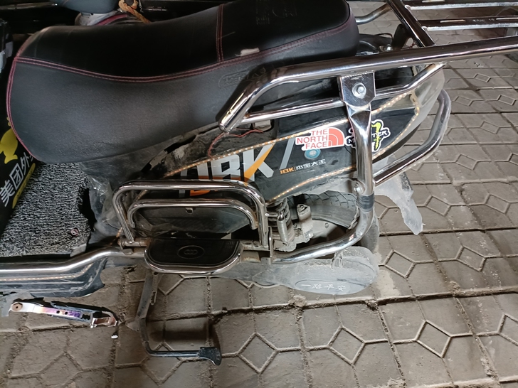 台铃电动车72伏出售有牌车架子外表有瑕疵