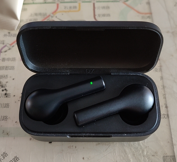 QCY T5s，用了两周，左耳正常，右耳连...